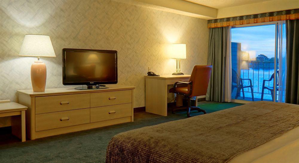 Executive Inn & Suites Окленд Екстер'єр фото