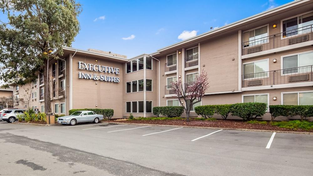 Executive Inn & Suites Окленд Екстер'єр фото