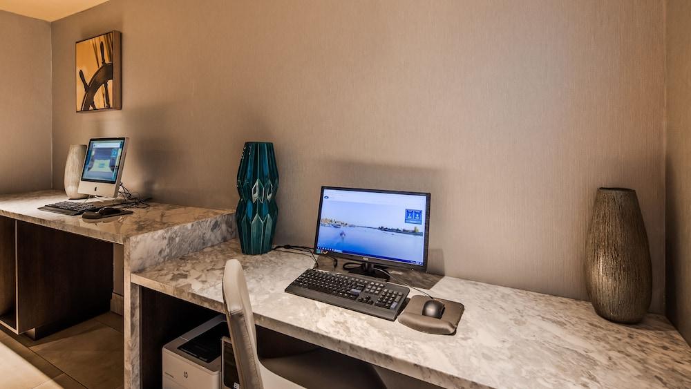 Executive Inn & Suites Окленд Екстер'єр фото
