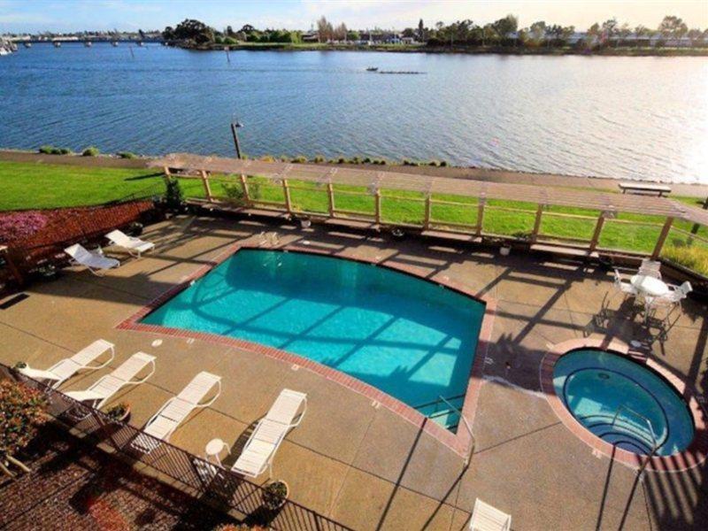 Executive Inn & Suites Окленд Екстер'єр фото